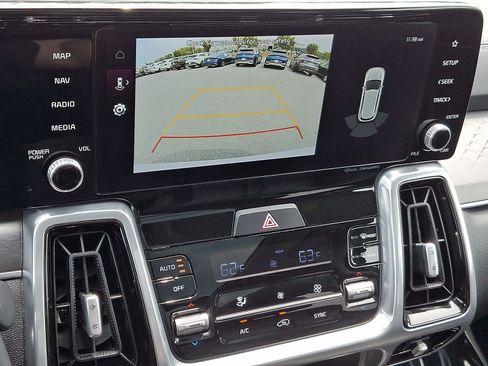 Certified 2023 Kia Sorento SX AWD/4WD image 19