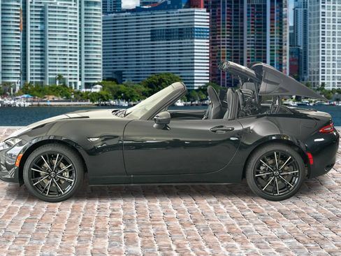 New 2026 MAZDA MX-5 Miata RF Grand Touring RWD image 11