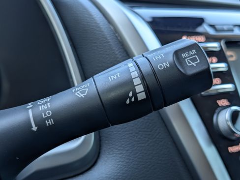 Used 2020 Nissan Murano SV image 25