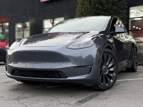 Used 2021 Tesla Model Y Performance image 2