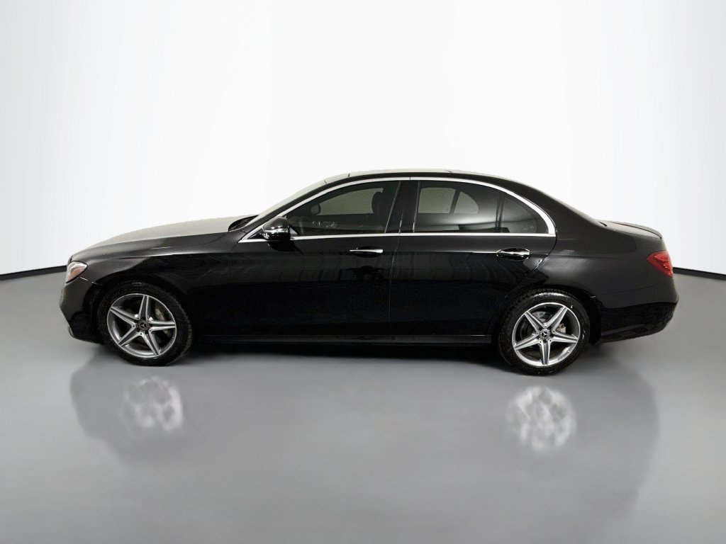 Used 2019 Mercedes-Benz E 300 4MATIC image 4