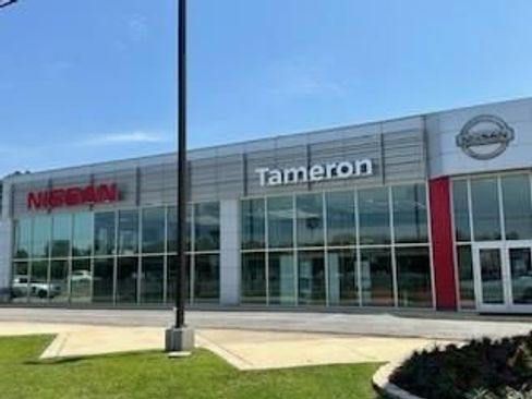 Used 2022 GMC Sierra 1500 SLT w/ SLT Premium Plus Package image 1