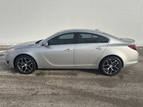 Certified 2017 Buick Regal Sport Touring image 10