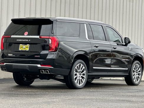 New 2026 GMC Yukon XL Denali w/ Denali Reserve Package image 5