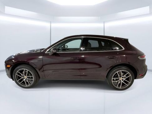 Certified 2026 Porsche Macan AWD/4WD image 4