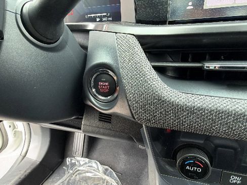 New 2026 Subaru Outback Premium image 17