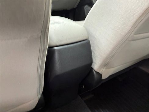 Used 2018 Subaru Forester 2.5i Premium w/ All-Weather Package image 19