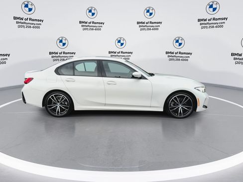 Used 2023 BMW 330i xDrive Sedan w/ M Sport Package AWD/4WD image 9