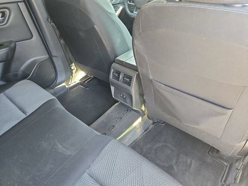 Used 2025 Nissan Rogue SV FWD image 11