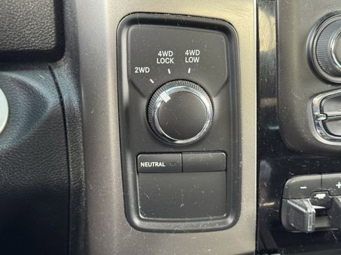 Used 2018 RAM 2500 Laramie w/ Sport Appearance Group image 11