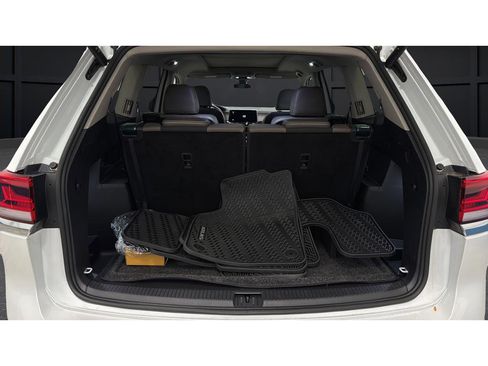 Used 2024 Volkswagen Atlas SEL AWD/4WD image 28