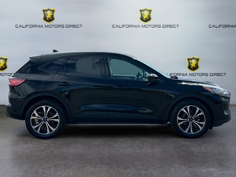 Used 2022 Ford Escape SE w/ SE Sport Appearance Package FWD image 6