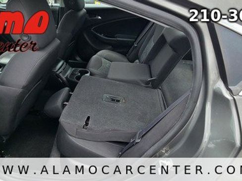 Used 2017 Chevrolet Volt LT FWD image 26