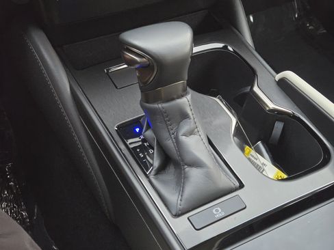 Certified 2024 Lexus ES 350 Ultra Luxury w/ Accessory Package (Z2) image 24