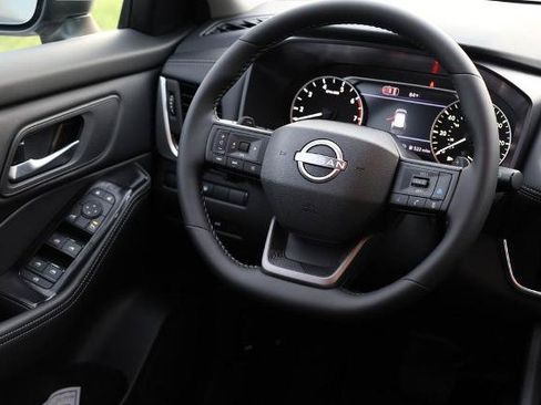 New 2026 Nissan Rogue SV AWD/4WD image 22