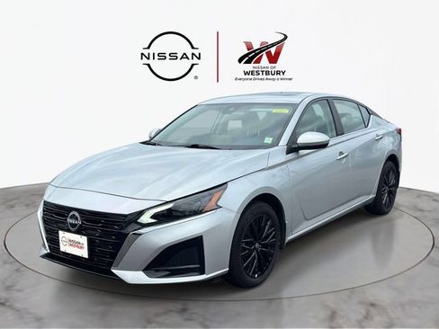 Certified 2025 Nissan Altima 2.5 SV w/ SV Special Edition Package AWD/4WD image 4