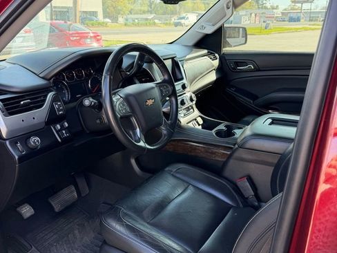 Used 2019 Chevrolet Tahoe LT w/ Luxury Package image 15