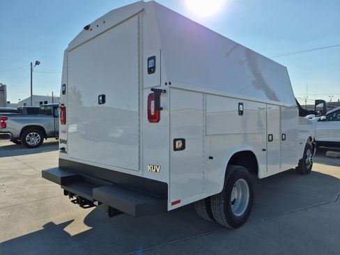 New 2025 Chevrolet Express 3500 w/ Power Convenience Package image 5