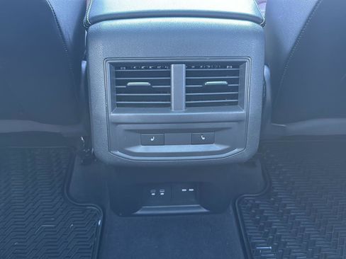 Used 2022 Volkswagen Atlas Cross Sport SEL Premium R-Line AWD/4WD image 37