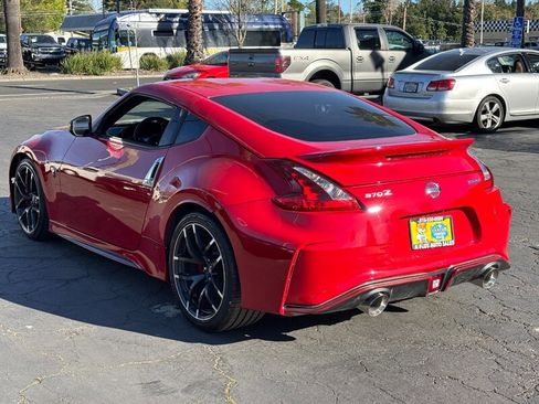 Used 2017 Nissan 370Z NISMO RWD image 5