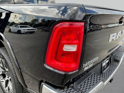 Used 2025 RAM 1500 Laramie AWD/4WD image 26