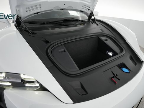 Used 2021 Porsche Taycan 4S image 25