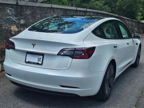 Used 2022 Tesla Model 3 RWD image 10