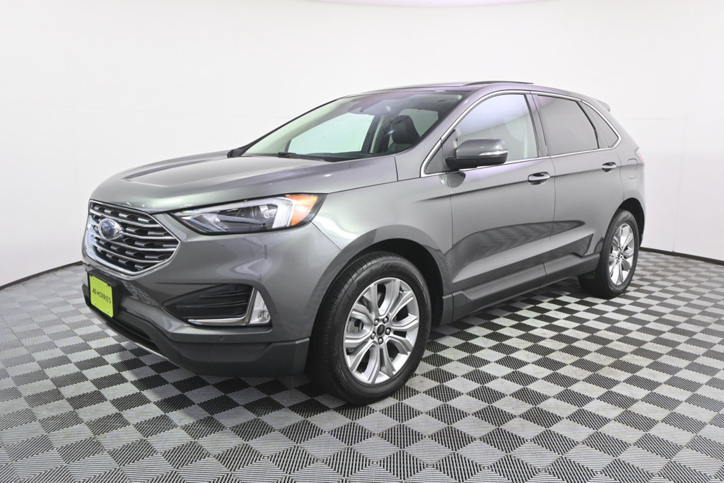 Used 2023 Ford Edge Titanium w/ Class II Trailer Tow Package AWD/4WD image 2