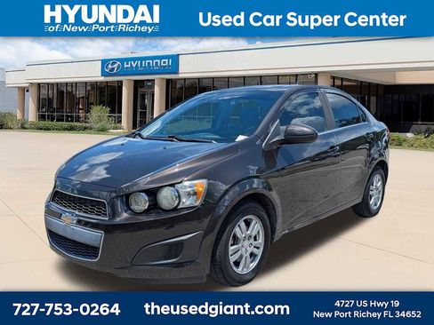 Used 2016 Chevrolet Sonic LT w/ Driver Confidence Package FWD image 1