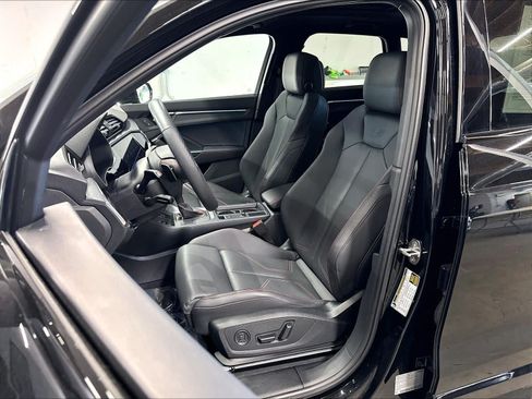 Used 2025 Audi Q3 2.0T Premium Plus w/ Premium Plus Package AWD/4WD image 26