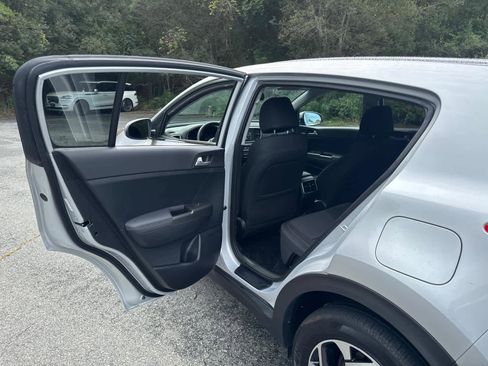 Used 2021 Kia Sportage LX image 31