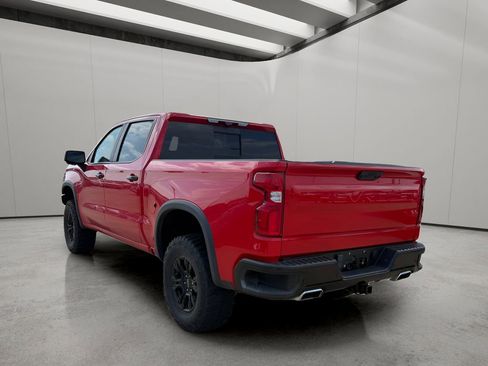 Used 2022 Chevrolet Silverado 1500 ZR2 w/ Technology Package AWD/4WD image 3