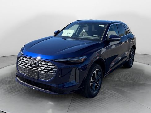 New 2025 Audi Q5 Premium Plus image 3