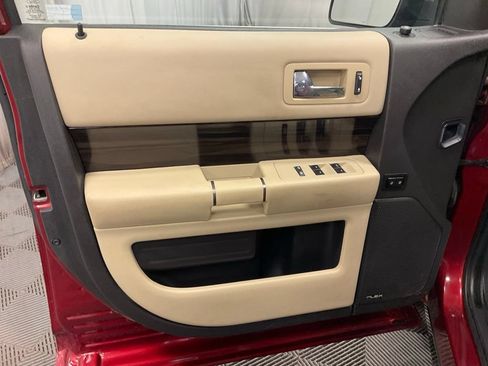 Used 2013 Ford Flex SEL AWD/4WD image 10