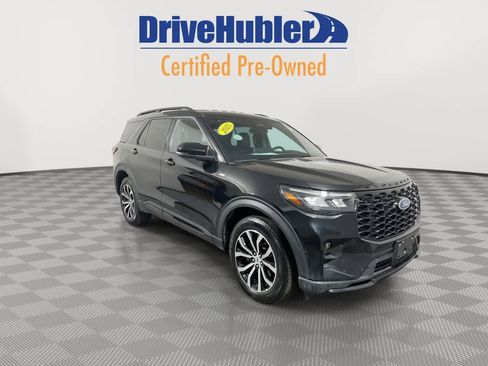 Used 2025 Ford Explorer ST-Line image 2