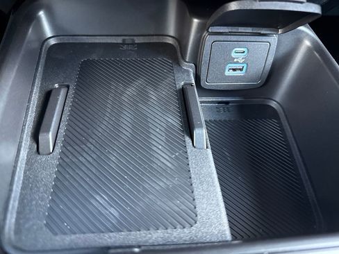 New 2025 Ford Bronco 4-Door image 28