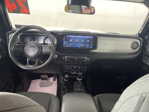 Used 2024 Jeep Wrangler Sport S image 13
