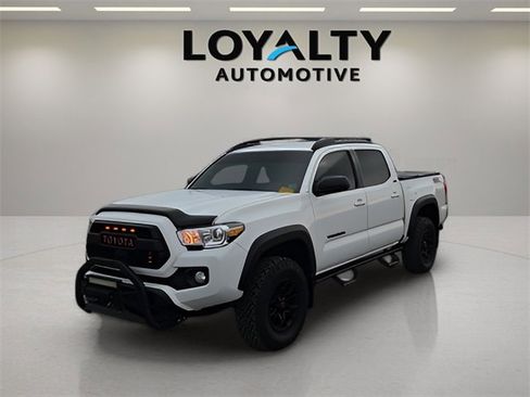 Used 2023 Toyota Tacoma SR5 w/ SX Package image 1