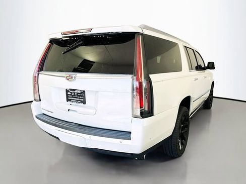 Used 2019 Cadillac Escalade ESV Platinum AWD/4WD image 7