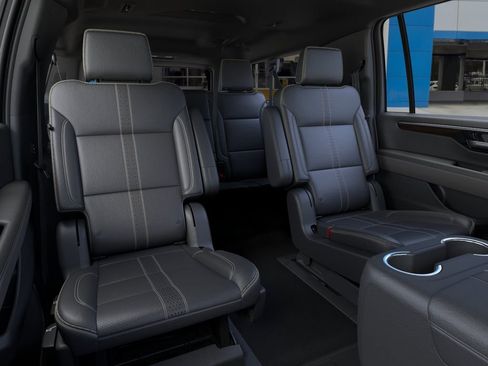 New 2026 Chevrolet Suburban High Country RWD image 17