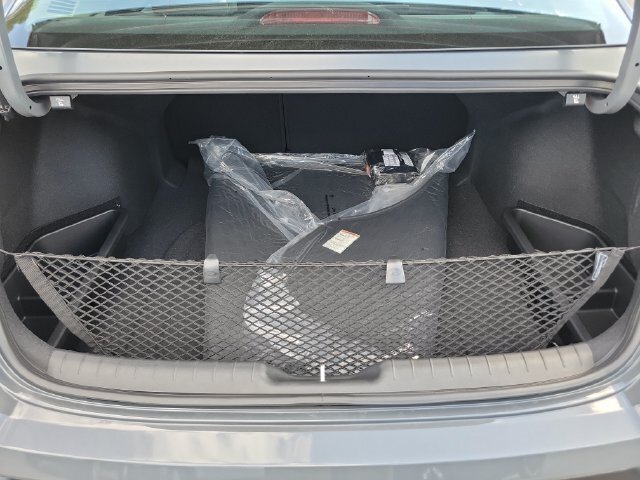 New 2026 Hyundai Elantra Limited FWD image 30