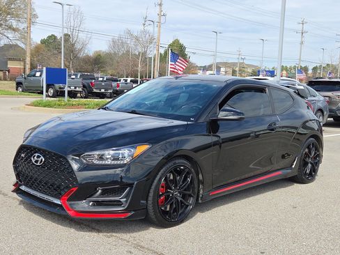 Used 2021 Hyundai Veloster N image 8