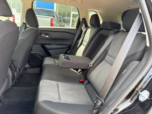 Used 2025 Nissan Rogue SV AWD/4WD image 5
