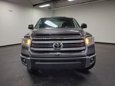 Used 2017 Toyota Tundra SR5 image 2