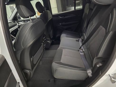 New 2025 Jeep Grand Cherokee Laredo w/ Luxury Tech Group I RWD image 28