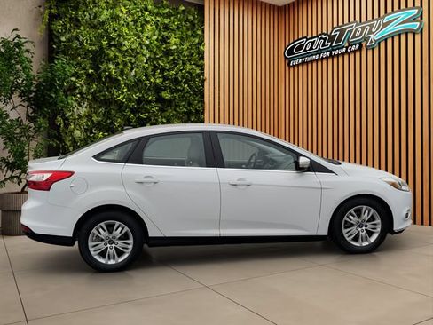 Used 2012 Ford Focus SEL w/ SEL/Titanium Winter Pkg FWD image 6