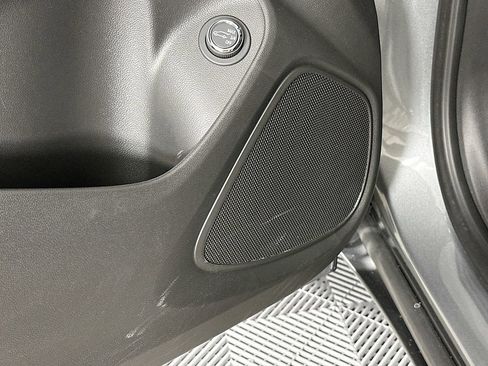 Used 2025 Buick Encore GX Preferred AWD/4WD image 25