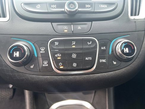 Used 2023 Chevrolet Malibu LT FWD image 13