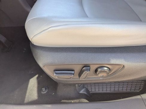 Used 2024 Toyota Sienna XLE image 29