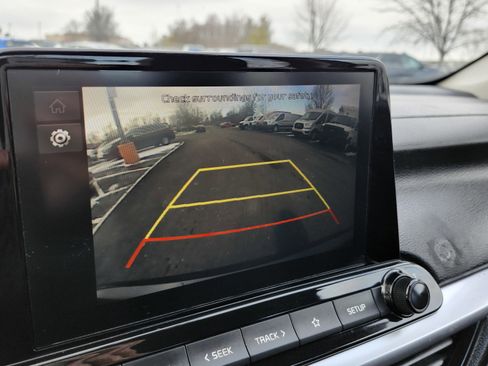 Used 2022 Kia Forte LXS image 2